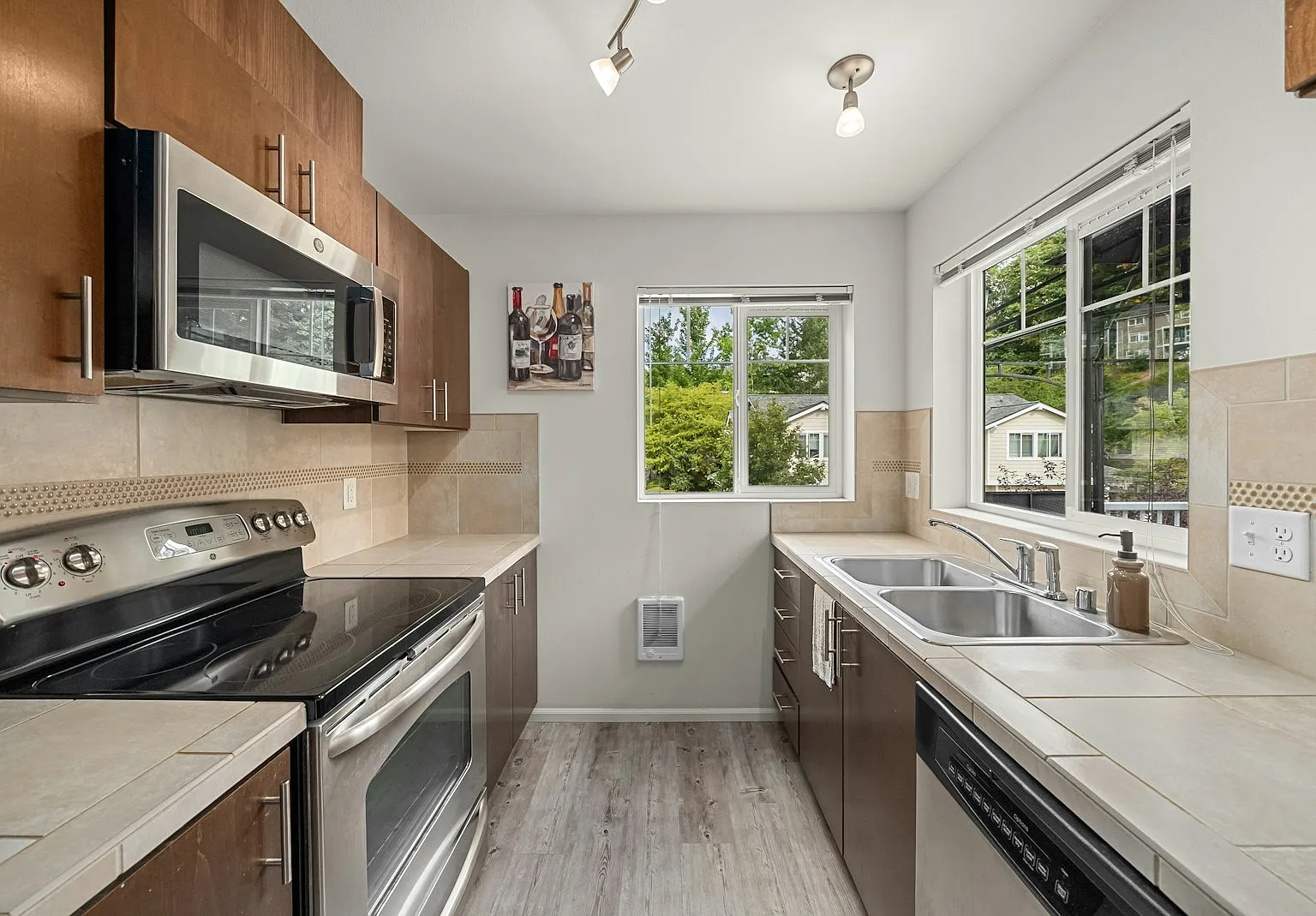 4001 South 211th Place, Unit C5 — Photo 2