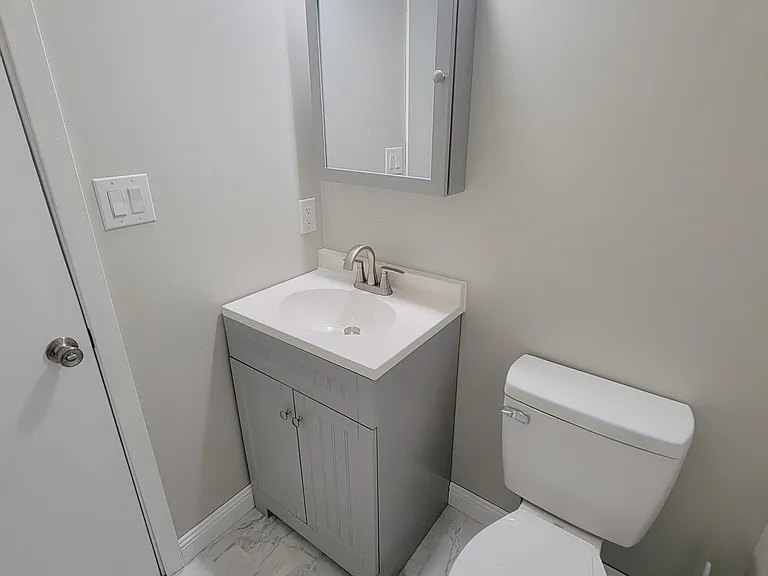 1316 E Woodshire Dr — Photo 22