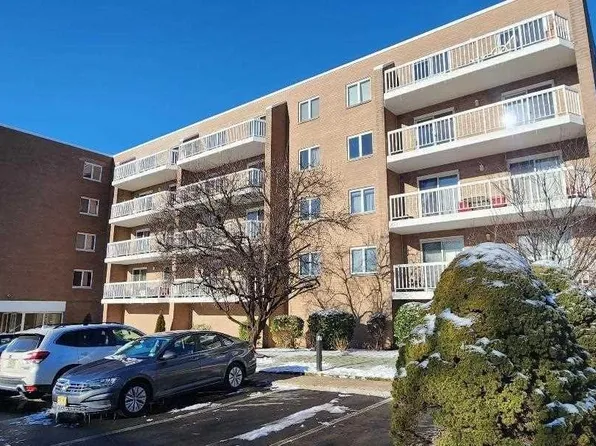 38 Moonachie Rd APT 402, Hackensack, NJ 07601