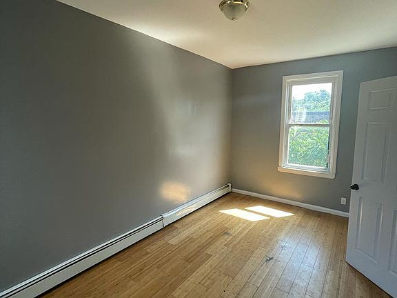 5th image of 406 13th Ave Floor 3