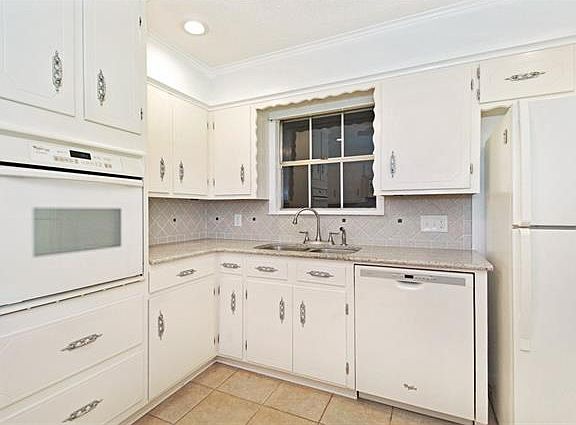 5th image of 11043 Timber Creek Dr