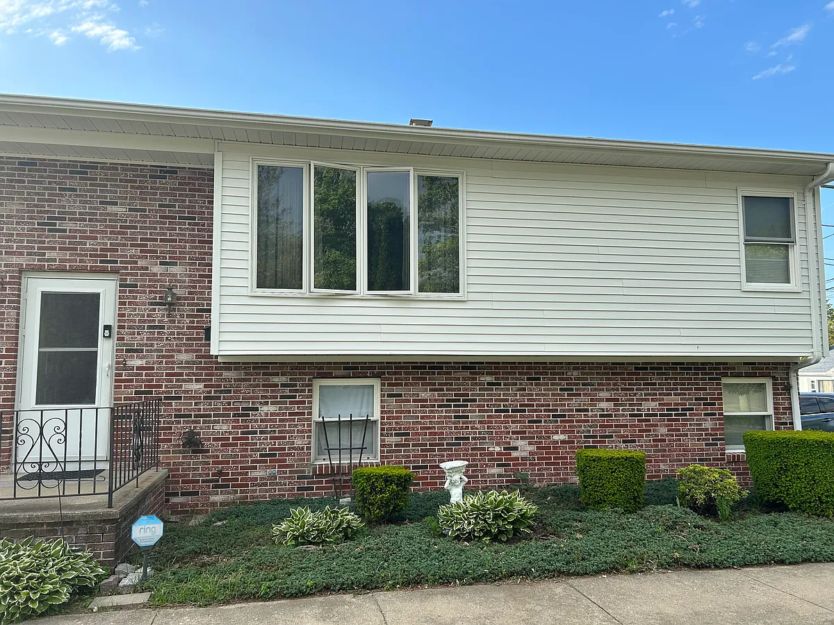 Building Photo - 10 Varson St #1