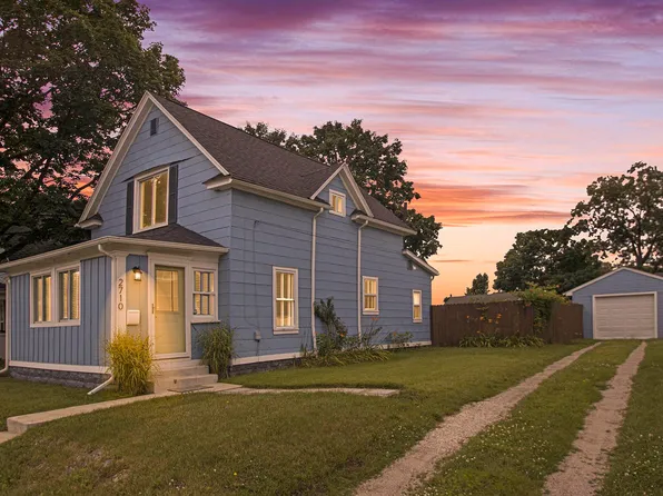 2710 Pleasant St, South Bend, IN 46615