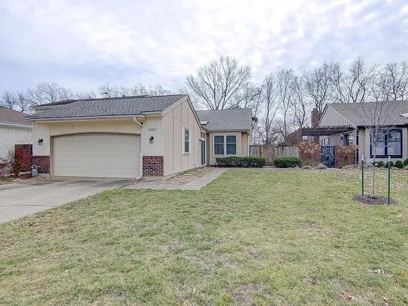 12871 Cambridge Ter, Leawood, KS 66209