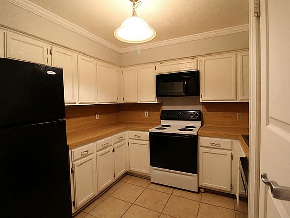 4th image of 2103 Place Rebecca Ln Unit D11