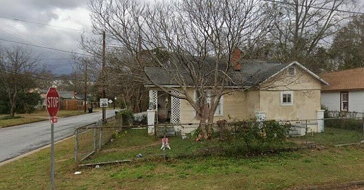 1st image of 619 42nd St