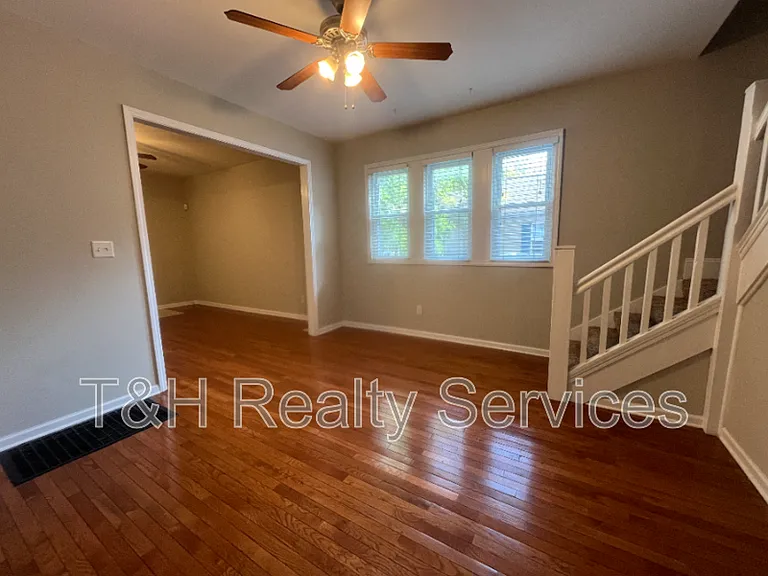 1531 Sturm Ave — Photo 7