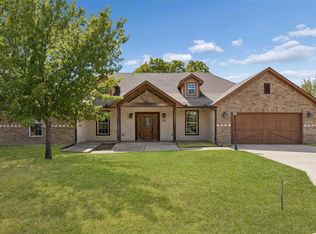 1925 Wildwood Dr, Grand Prairie, TX 75050