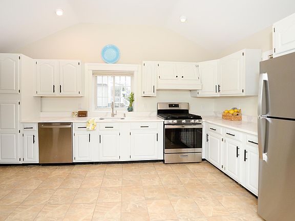 5th image of 13 Orangeburgh Rd