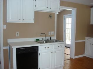 348 Cloverdale St, Pittsfield, MA 01201