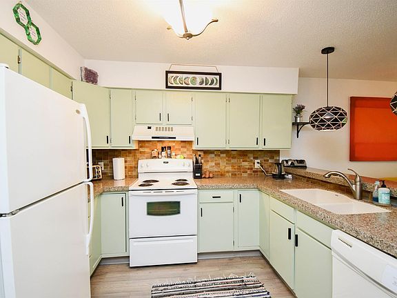 2nd image of 1108 W 57th St APT 109B