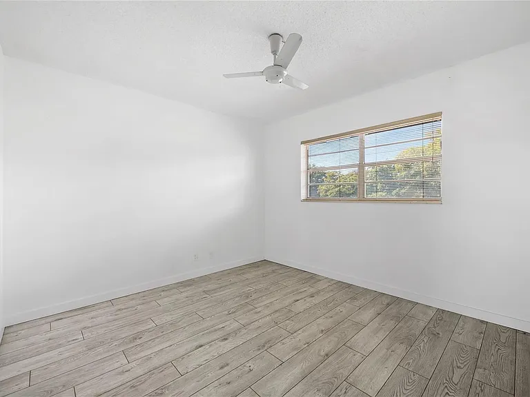 5031 W Oakland Park Blvd #309 — Photo 7