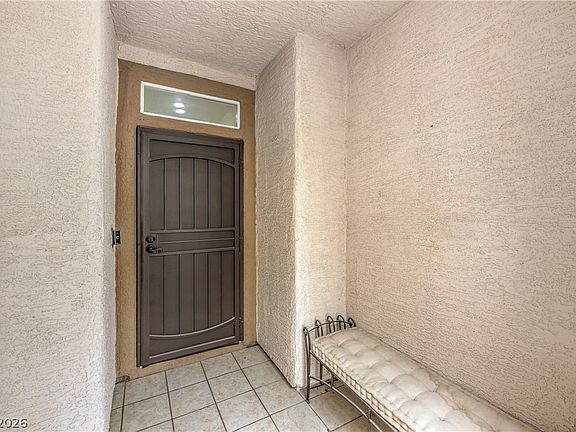 3rd image of 10525 Jeremy Pointe Ave