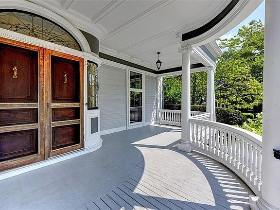 2nd image of 20 Humboldt Ave