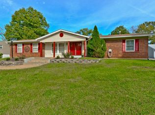 1255 Field Ave, Ballwin, MO 63011