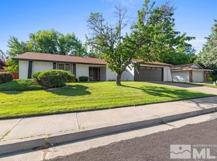 855 Singingwood Dr, Reno, NV 89509