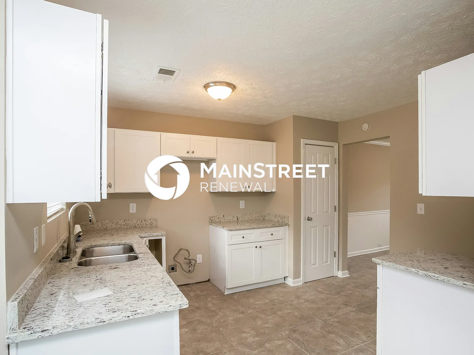 939 Longbranch Ln — Photo 4