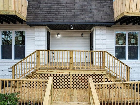 2nd image of 709 Summitt Ave
