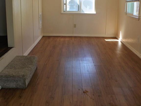 2nd image of 2773 Applewood Dr