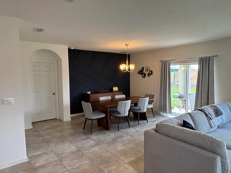 1169 SW Hunnicut Ave — Photo 6