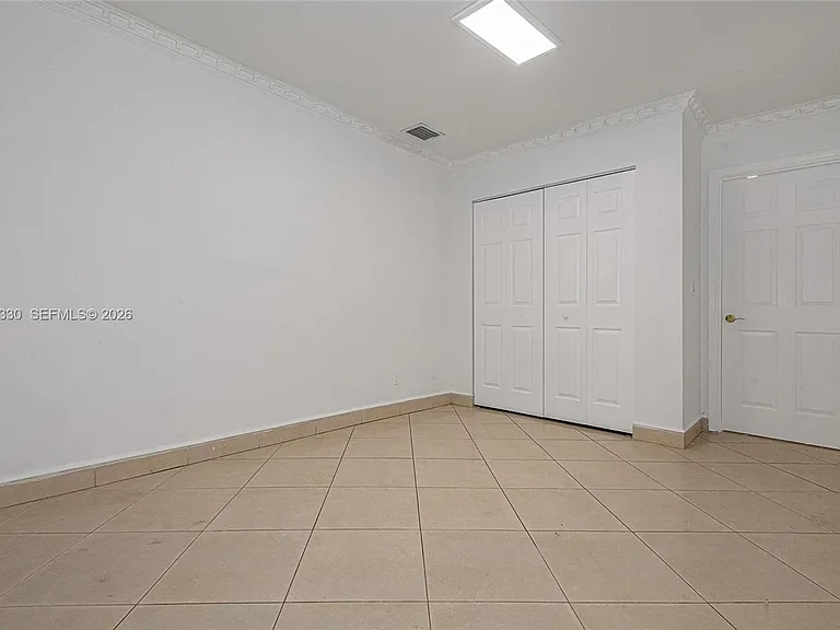 2545 NE 207th St #0 — Photo 11