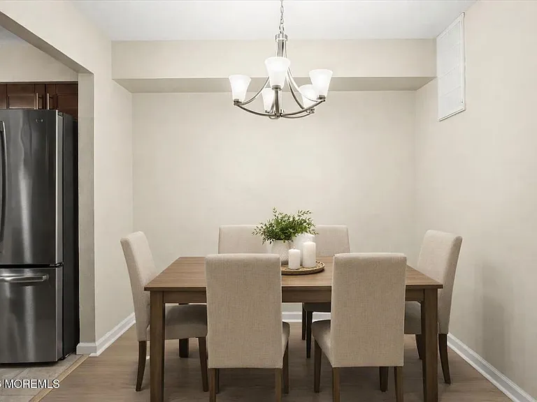 203 Wellington Pl — Photo 16