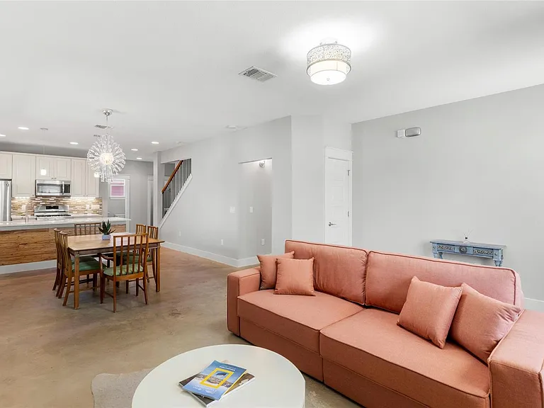 3104 Neal St — Photo 8