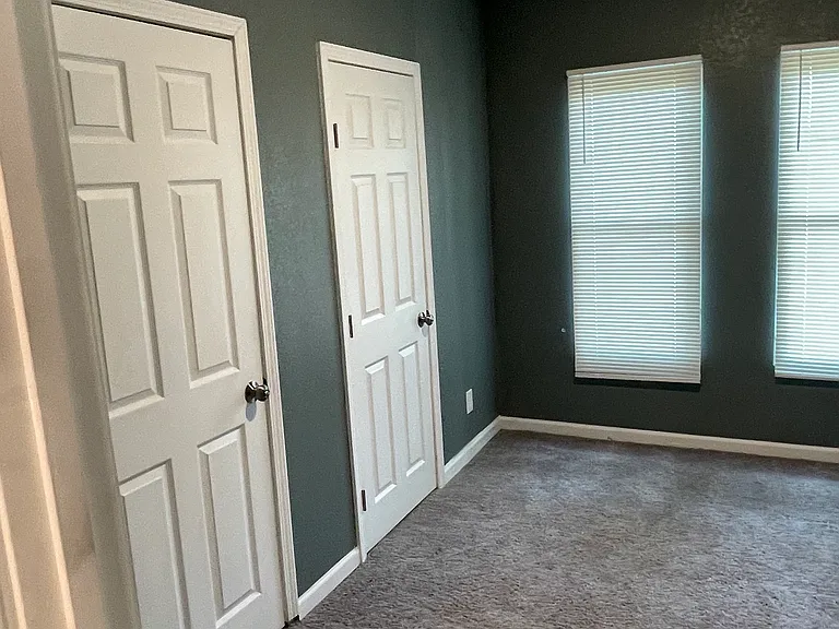 2915 Wabash Ave — Photo 14