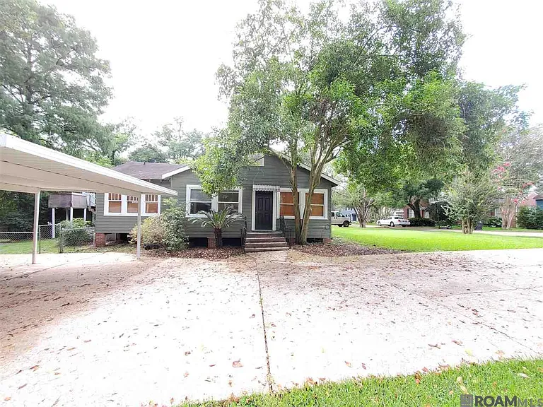 2044 Ovid St — Photo 3