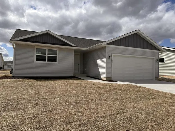 1042 McNish COURT, Sheboygan Falls, WI 53085