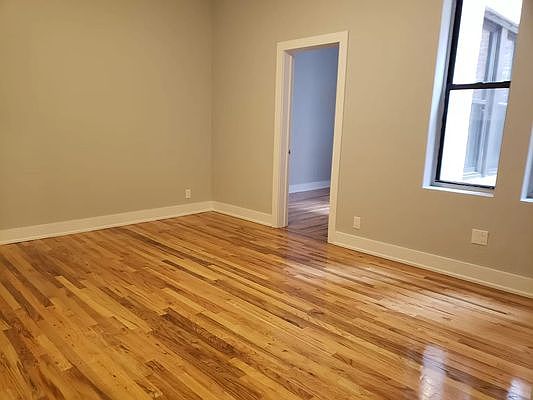3rd image of 1661 E 13th St #D4