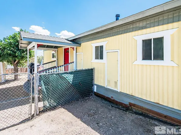 6050 Smokey Canyon Dr, Sun Valley, NV 89433