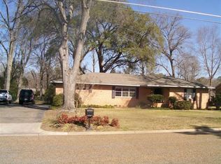 2501 Wychelm Dr, Kilgore, TX 75662