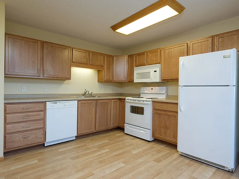 Fargo, ND Crossroads Apartments | Kitchen