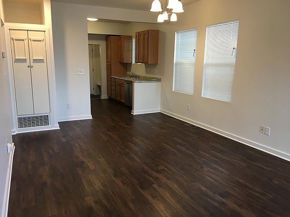 4th image of 1026 Burwell St