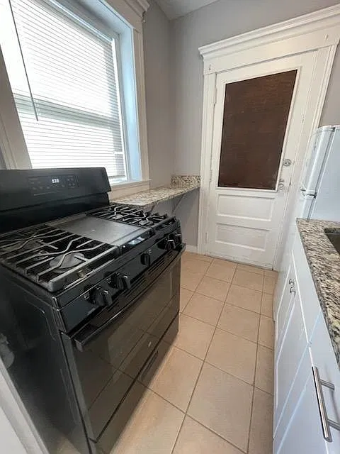 Studio, $1,225 — Photo 2