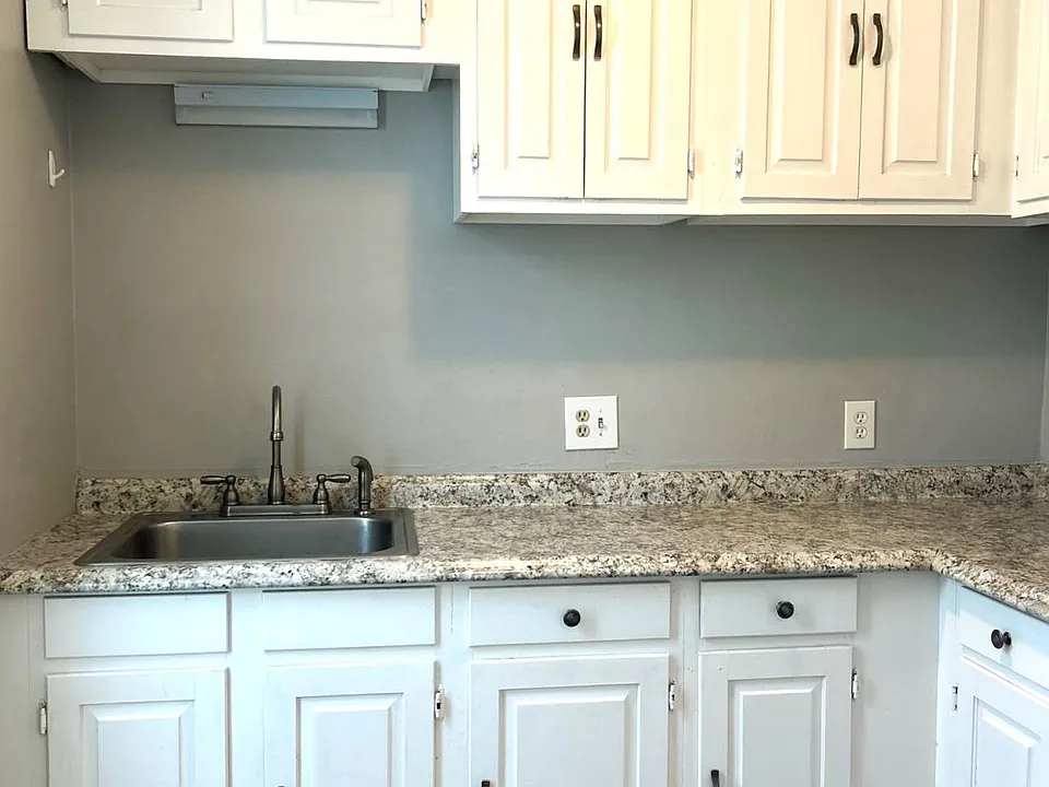 82 N Kelsey St #1