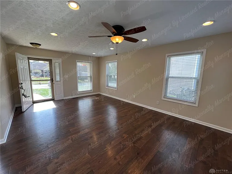 1131 Windsong Trl — Photo 7