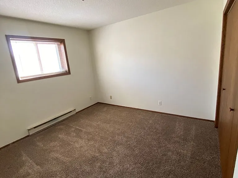 1502 E Gateway Cir S — Photo 6