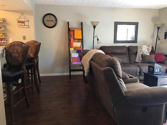 2nd image of 7565 Bay Hill Dr