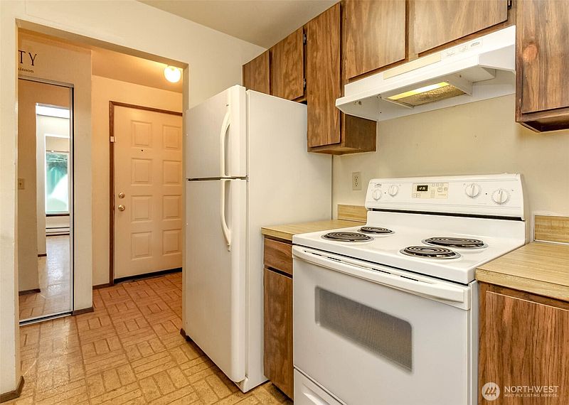 5th image of 1102 8th Street NE #4