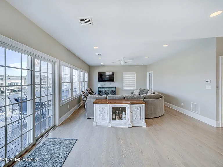 231 Bryn Mawr Ave — Photo 16
