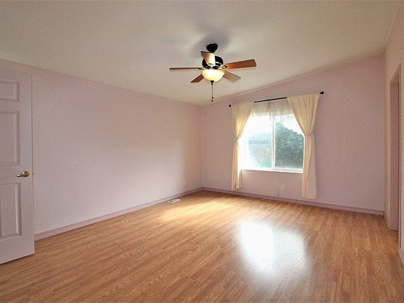 5th image of 312 S Columbia Center Blvd Unit 17