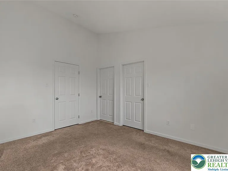 1096 Sparrow Way — Photo 31