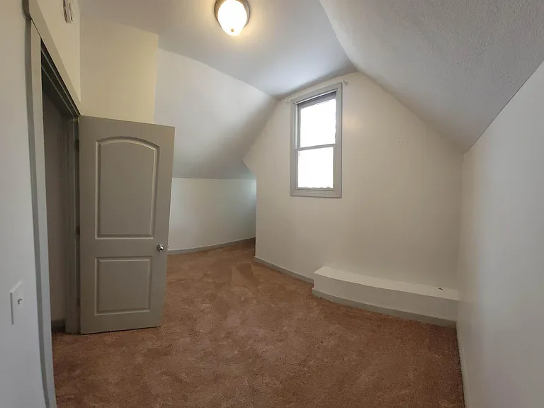717 Huffman St — Photo 22