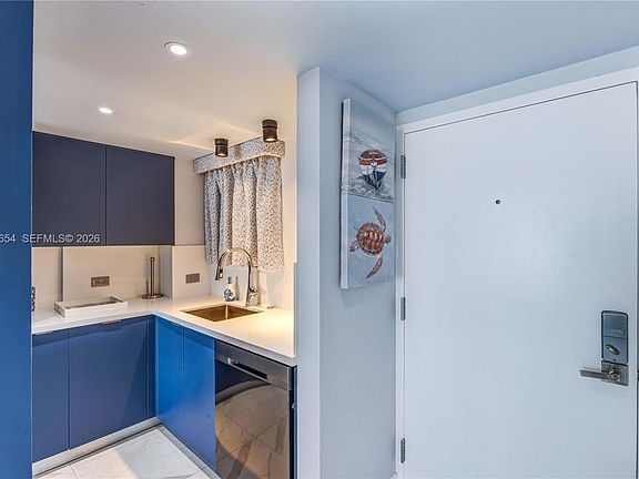 5th image of 1345 Lincoln Rd APT 1004