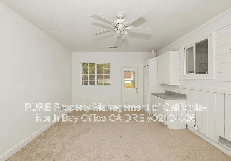1040 S Cloverdale Blvd — Photo 9