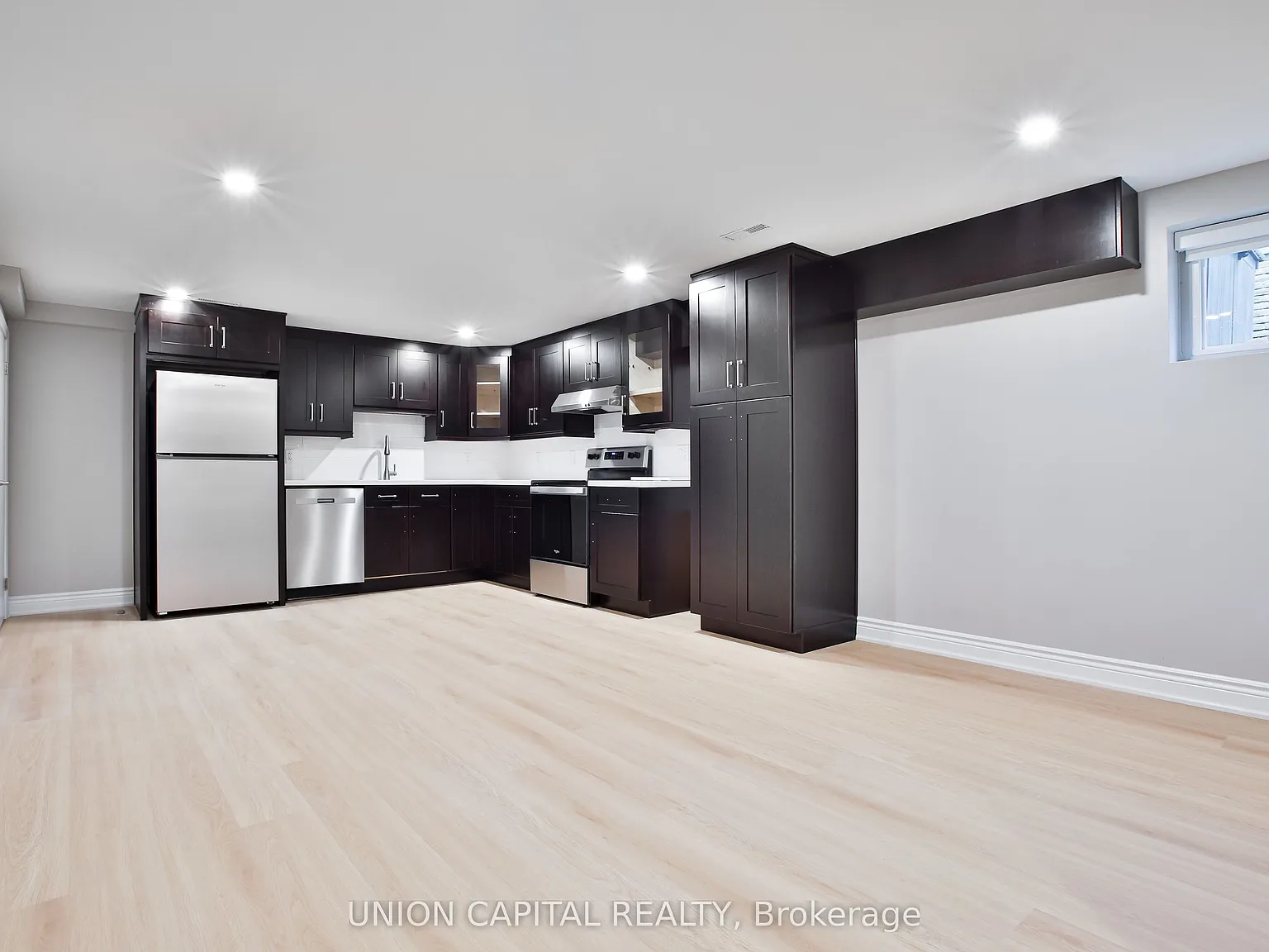 2 bed, $2,400 — Photo 2