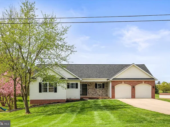 6495 Pamadeva Rd, Hanover, PA 17331