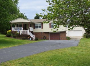 105 Benjamin Ct, Danville, VA 24540